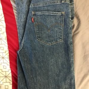 Levi’s high wasted vintage. Dark cool wash